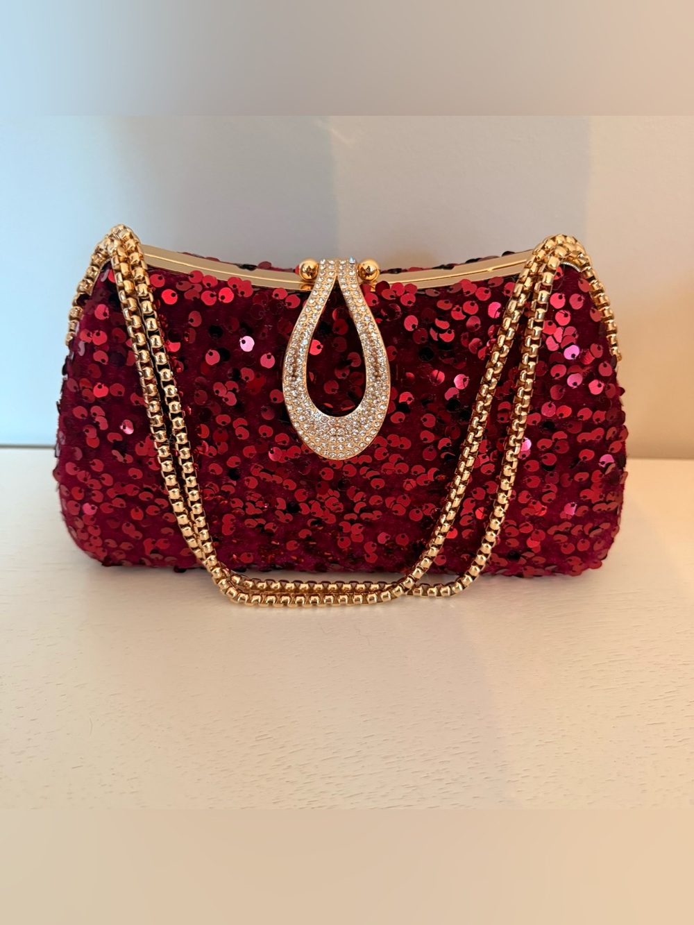 Red Sequin Sparkly Evening Clutch Purse Gold Chain NEW